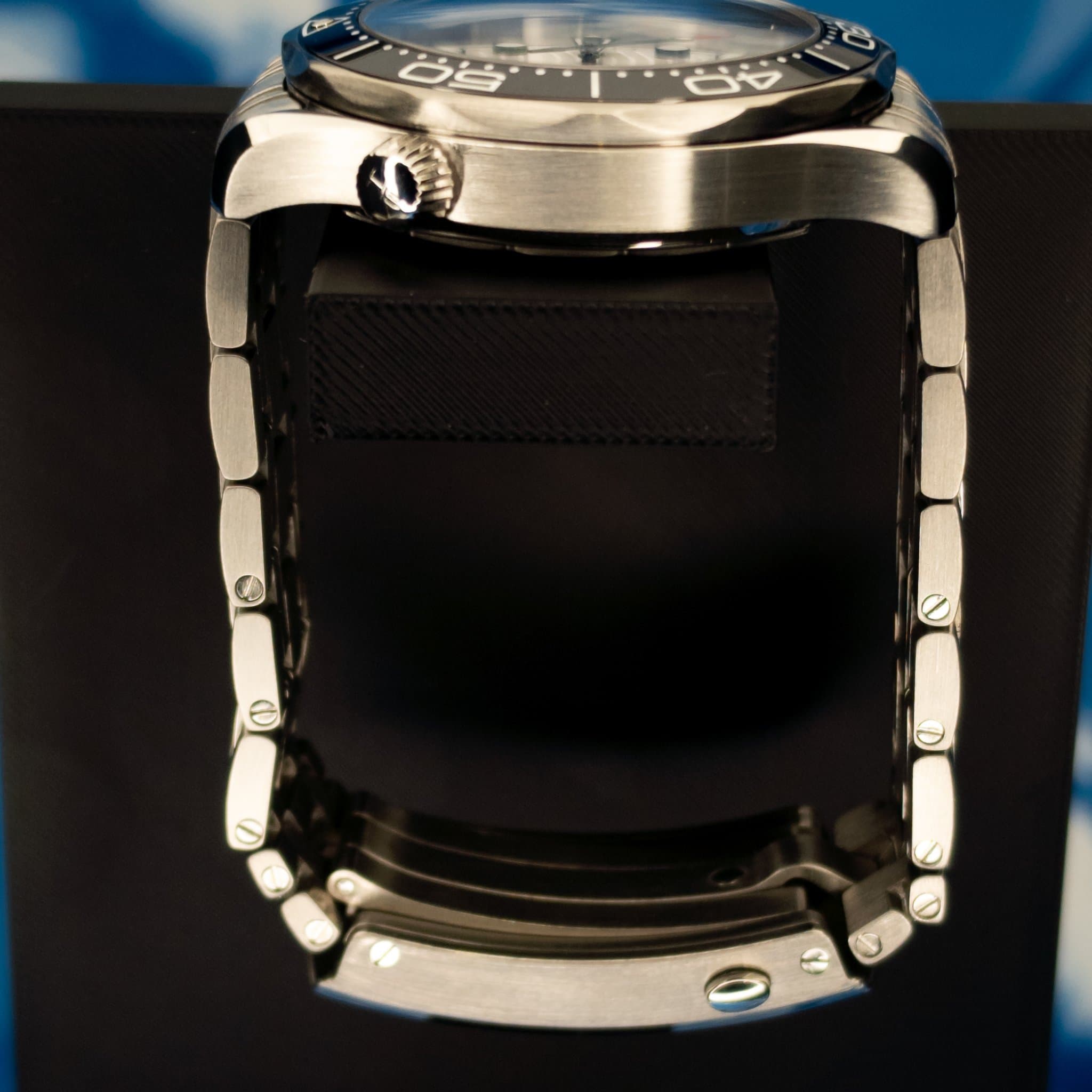 Omega SMP White Wave Steel 2025 (Ref. 210.30.42.20.04.001) — photo 15