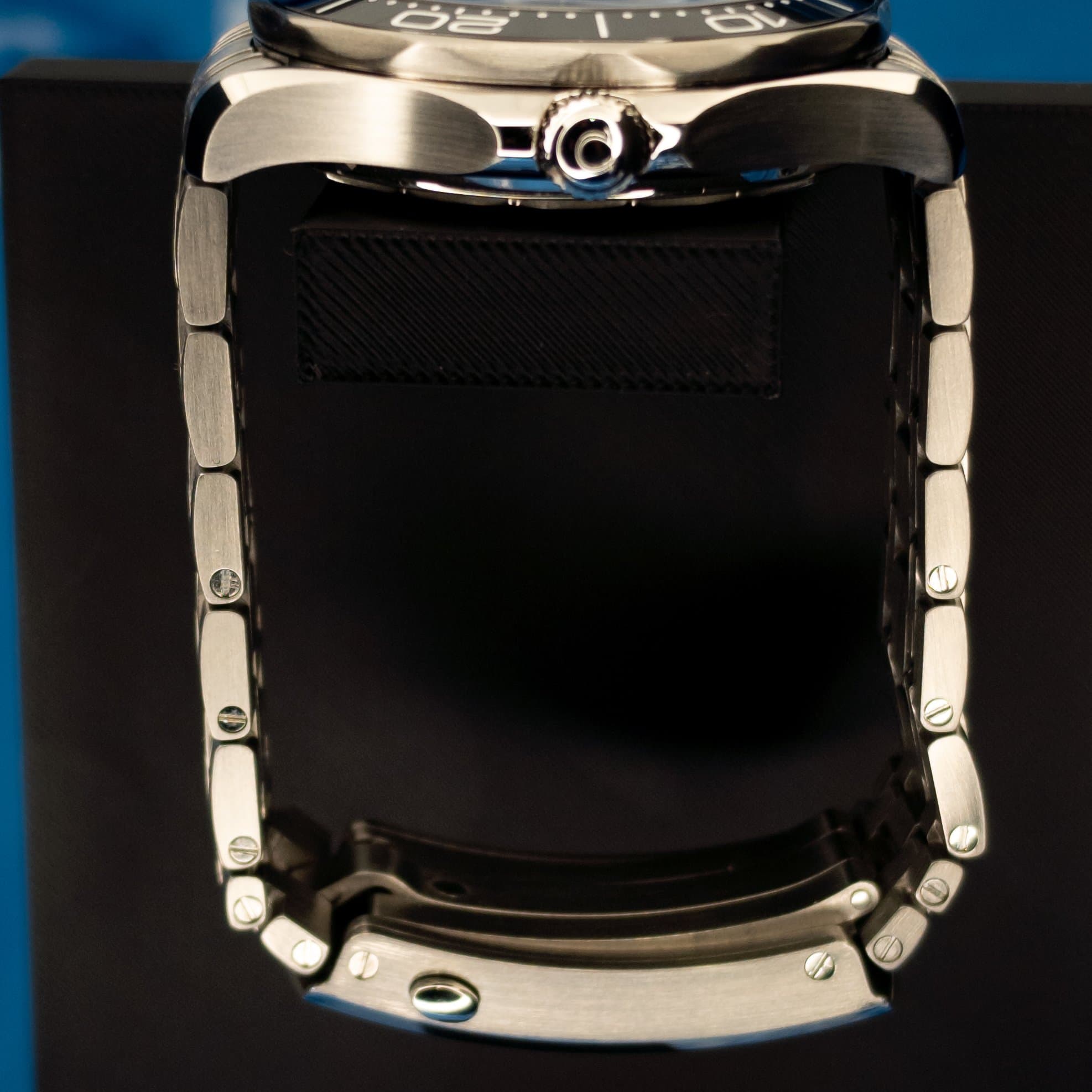 Omega SMP White Wave Steel 2025 (Ref. 210.30.42.20.04.001) — photo 14