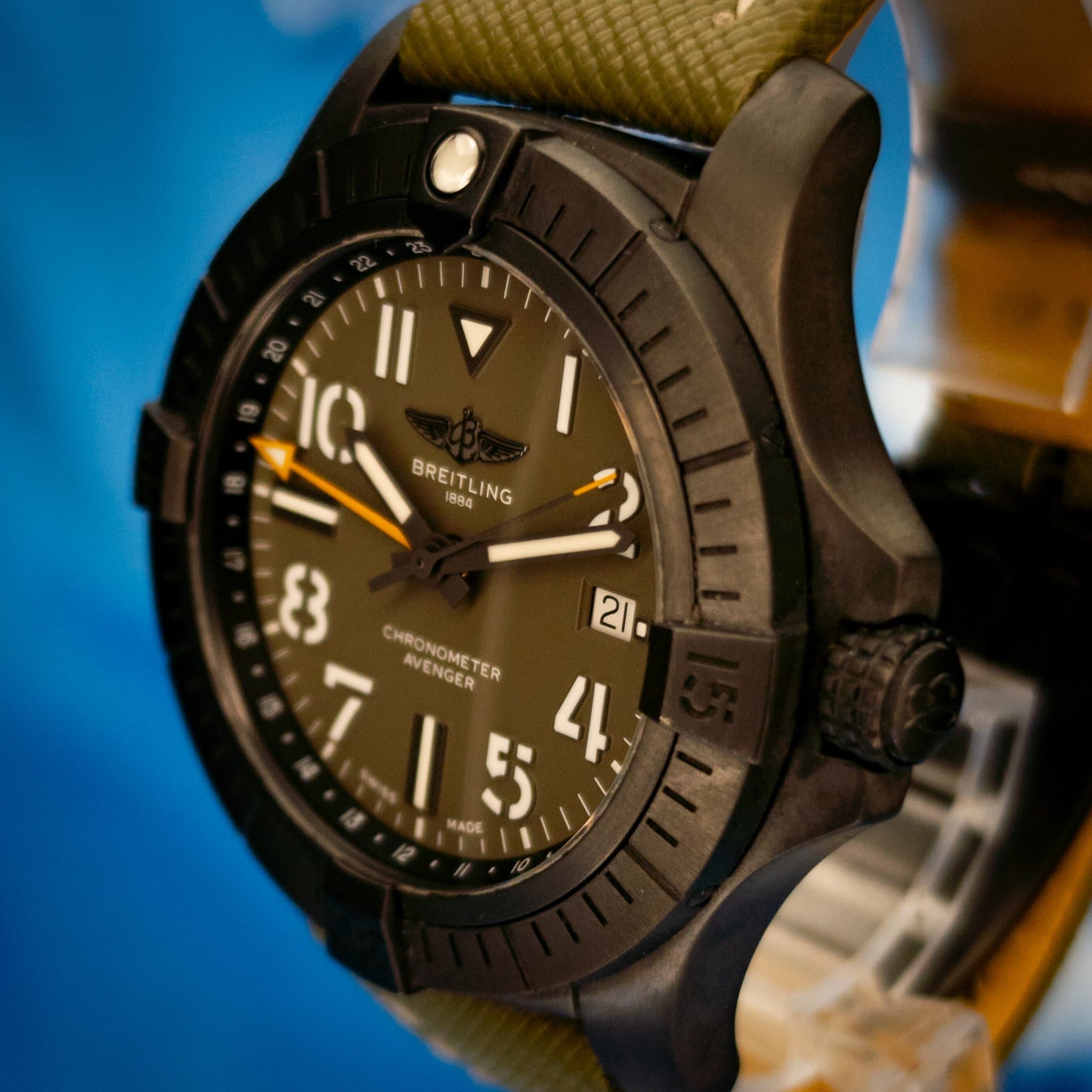 Breitling Avenger Automatic GMT 45 Night Mission LE 2000 (Ref. V323952A1L1X2) — photo 5