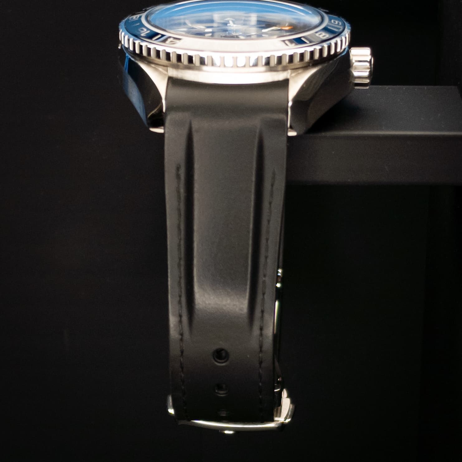 Omega SM PO 600M Black GMT (Ref. 232.32.44.22.01.001) — photo 13
