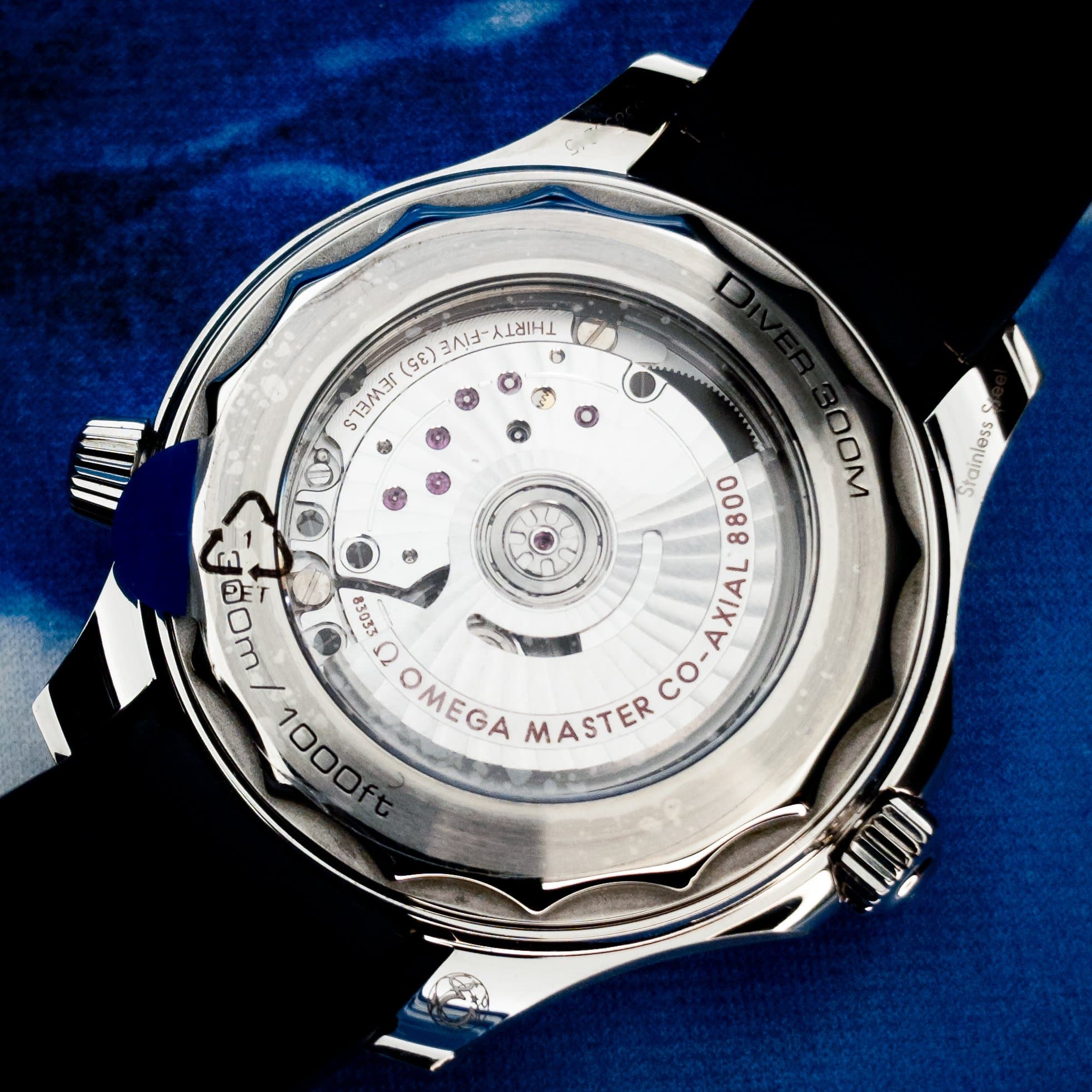 Omega Seamaster Pro 300M Blue Wave Rubber (Ref. 210.32.42.20.03.001) — photo 5