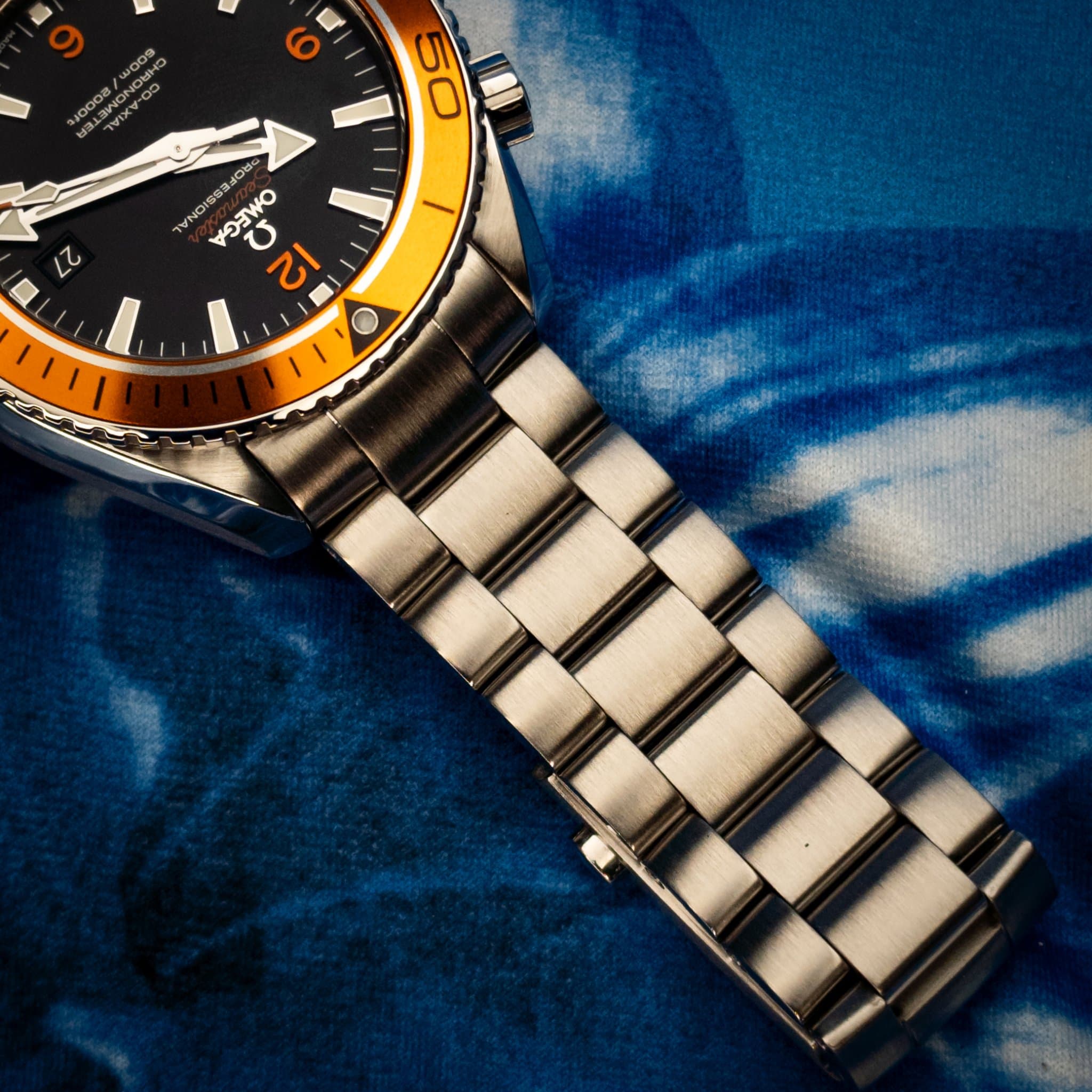 Omega Seamaster Planet Ocean 42 Creamsicle (Ref. 232.30.42.21.01.002) — photo 11