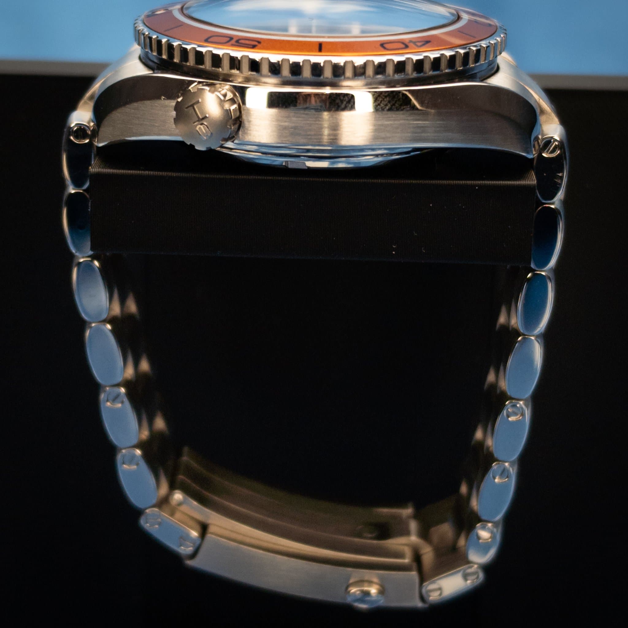 Omega Seamaster Planet Ocean 42 Creamsicle (Ref. 232.30.42.21.01.002) — photo 13