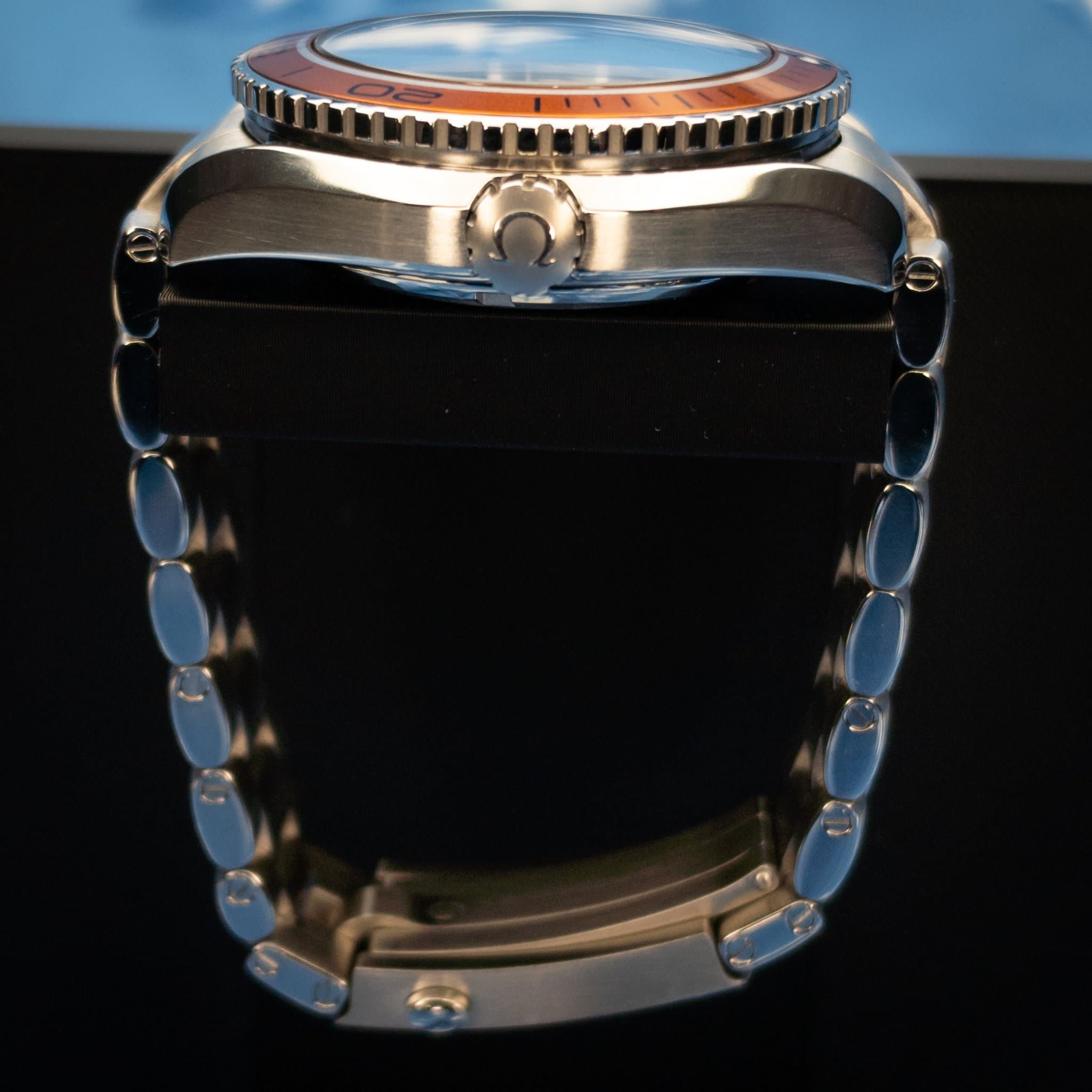 Omega Seamaster Planet Ocean 42 Creamsicle (Ref. 232.30.42.21.01.002) — photo 12