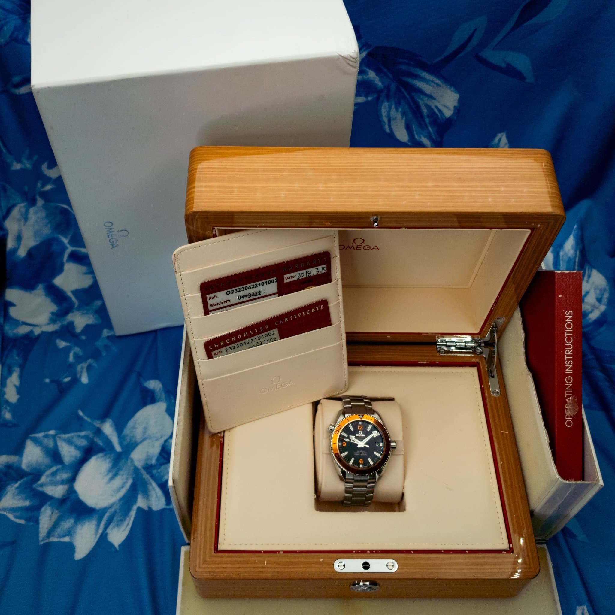 Omega Seamaster Planet Ocean 42 Creamsicle (Ref. 232.30.42.21.01.002) — photo 15