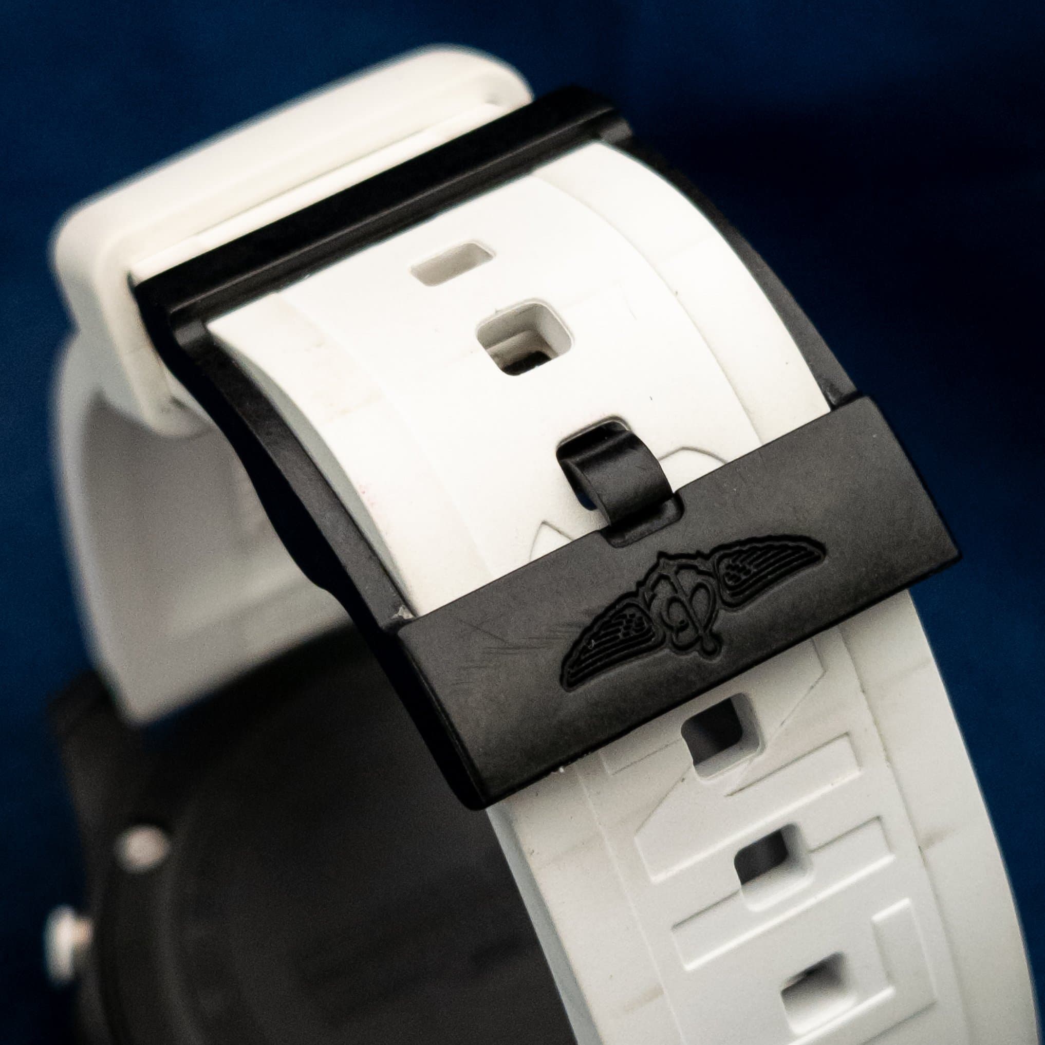 Breitling Endurace Pro 44 White (Ref. X82310A71B1S1) — photo 9