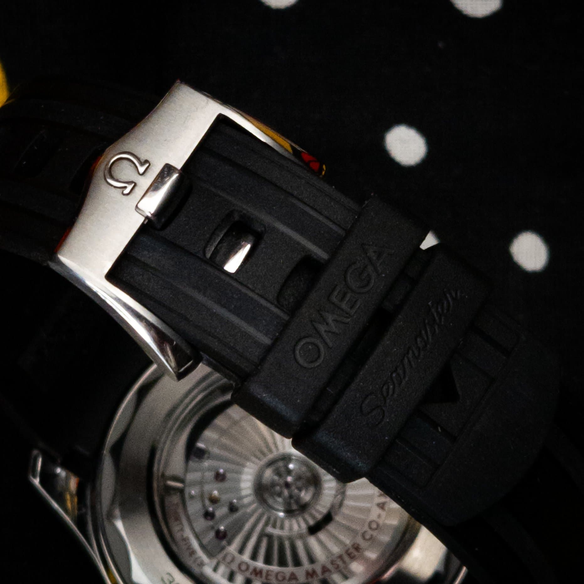 Omega SMP Black Wave Rub 2021 (Ref. 210.32.42.20.01.001) — photo 11