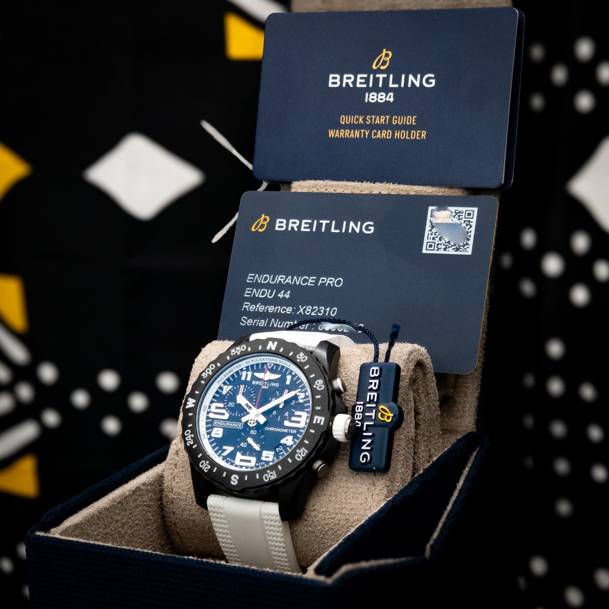 Breitling Endurance Pro 44 Wht - Blk (Ref. X82310A71B1S1) — photo 2