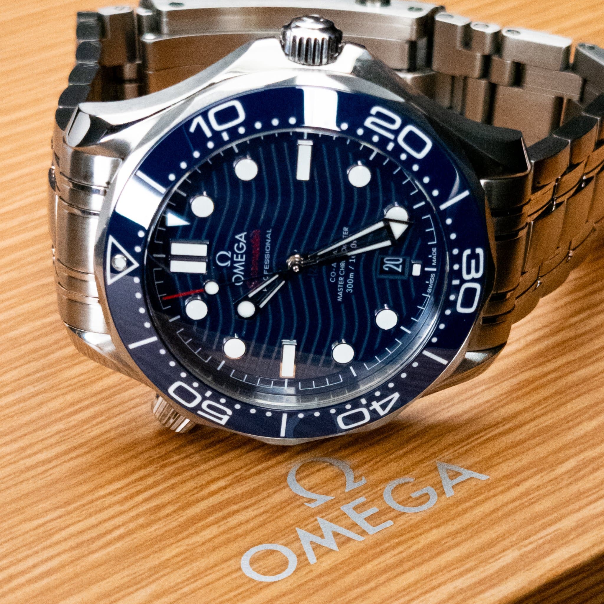 Omega SMP Blue Wave 2025 (Ref. 210.30.42.20.03.001) — photo 3