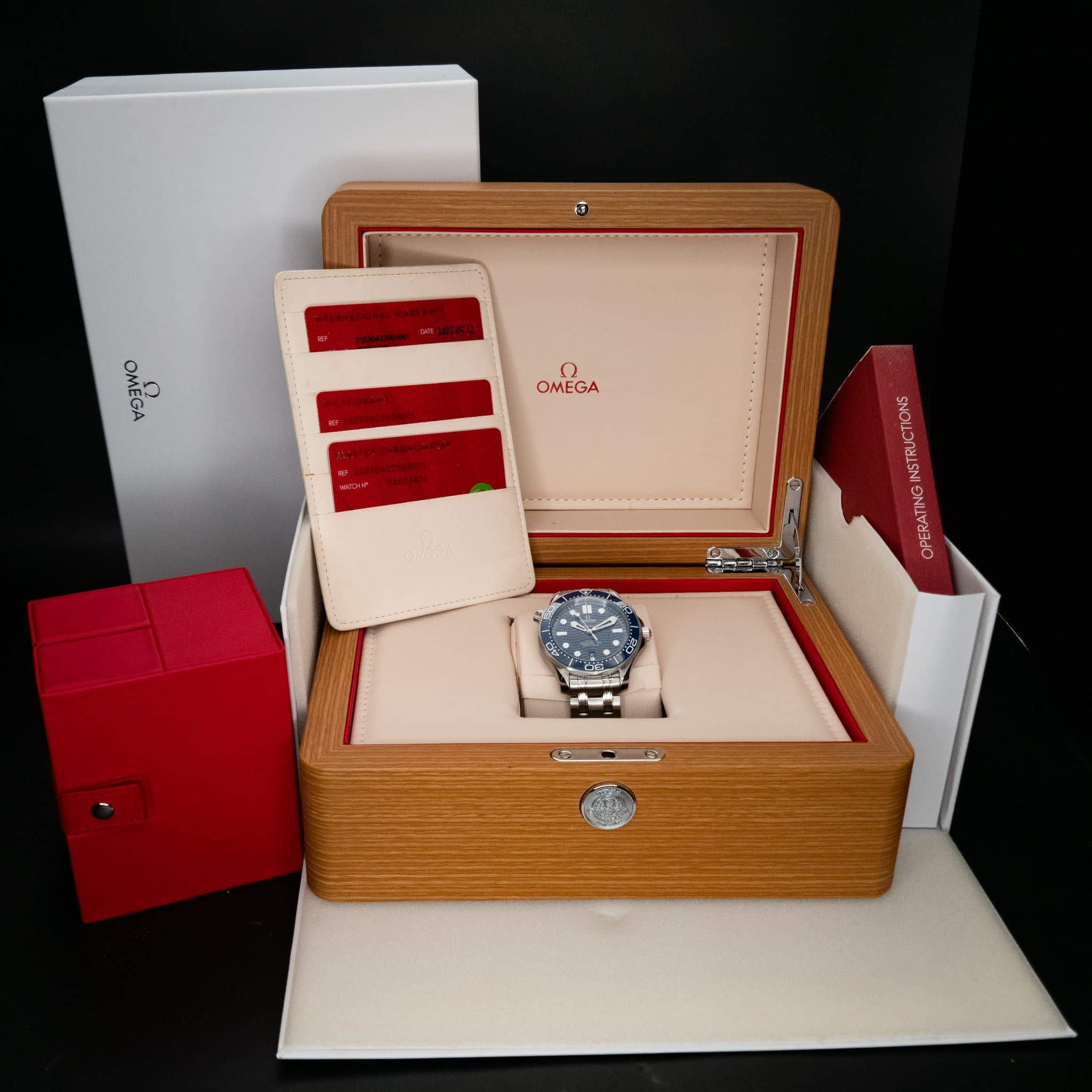 Omega SMP Blue Wave 2025 (Ref. 210.30.42.20.03.001) — photo 2