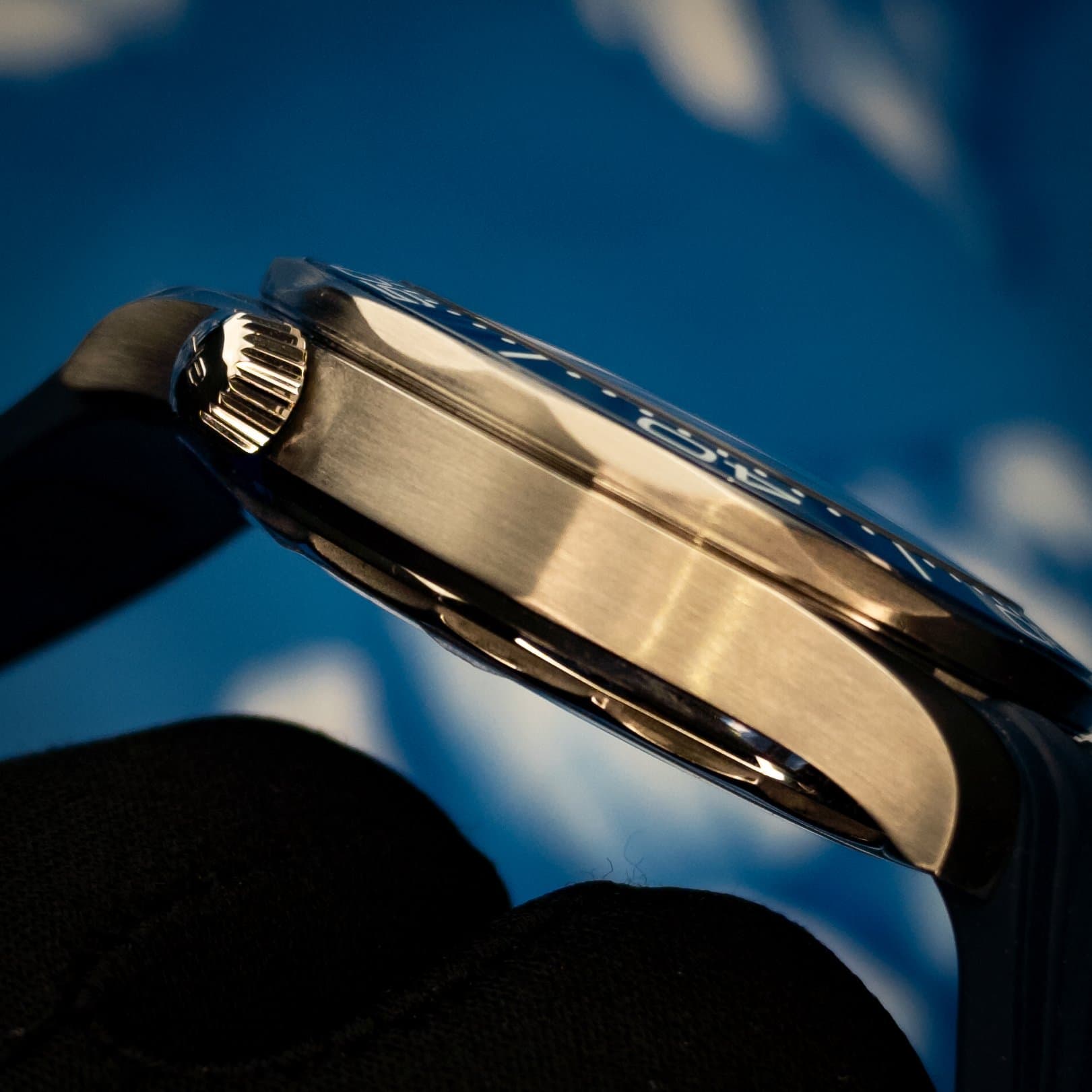 Omega SMP Blue Wave Rub (Ref. 210.32.42.20.03.001) — photo 7