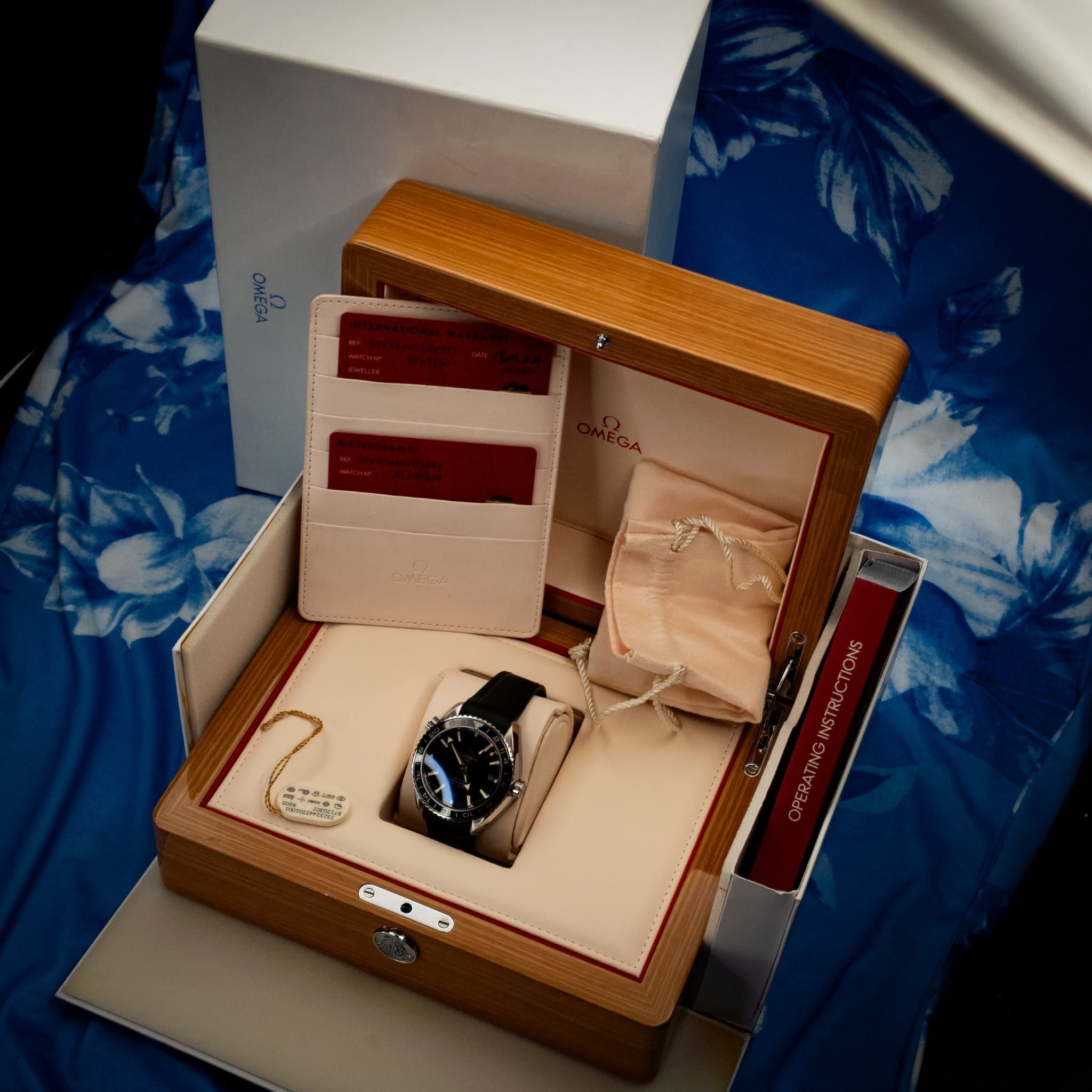 Omega SM PO 600M Black GMT (Ref. 232.32.44.22.01.001) — photo 2
