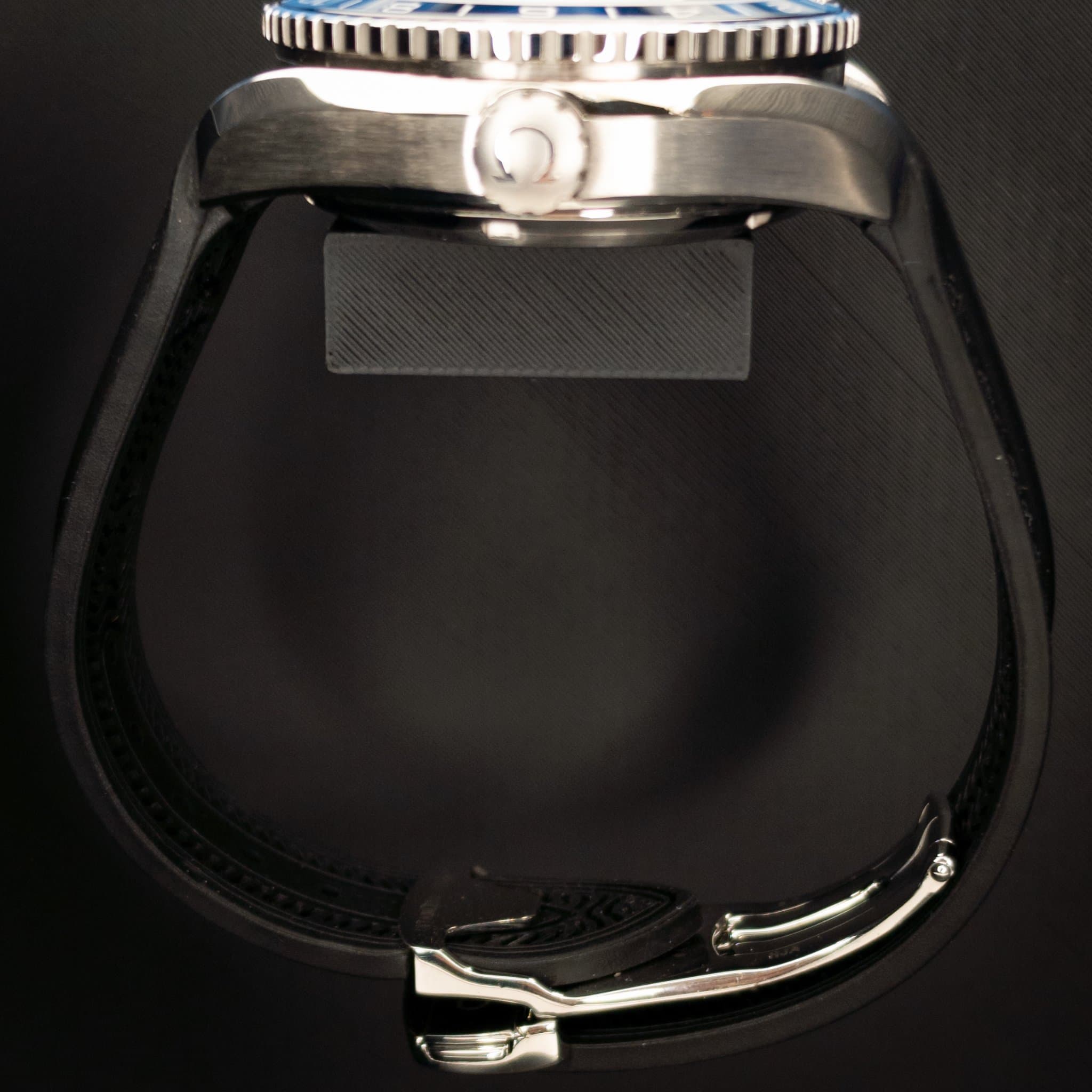 Omega SM PO 600M Black GMT (Ref. 232.32.44.22.01.001) — photo 14