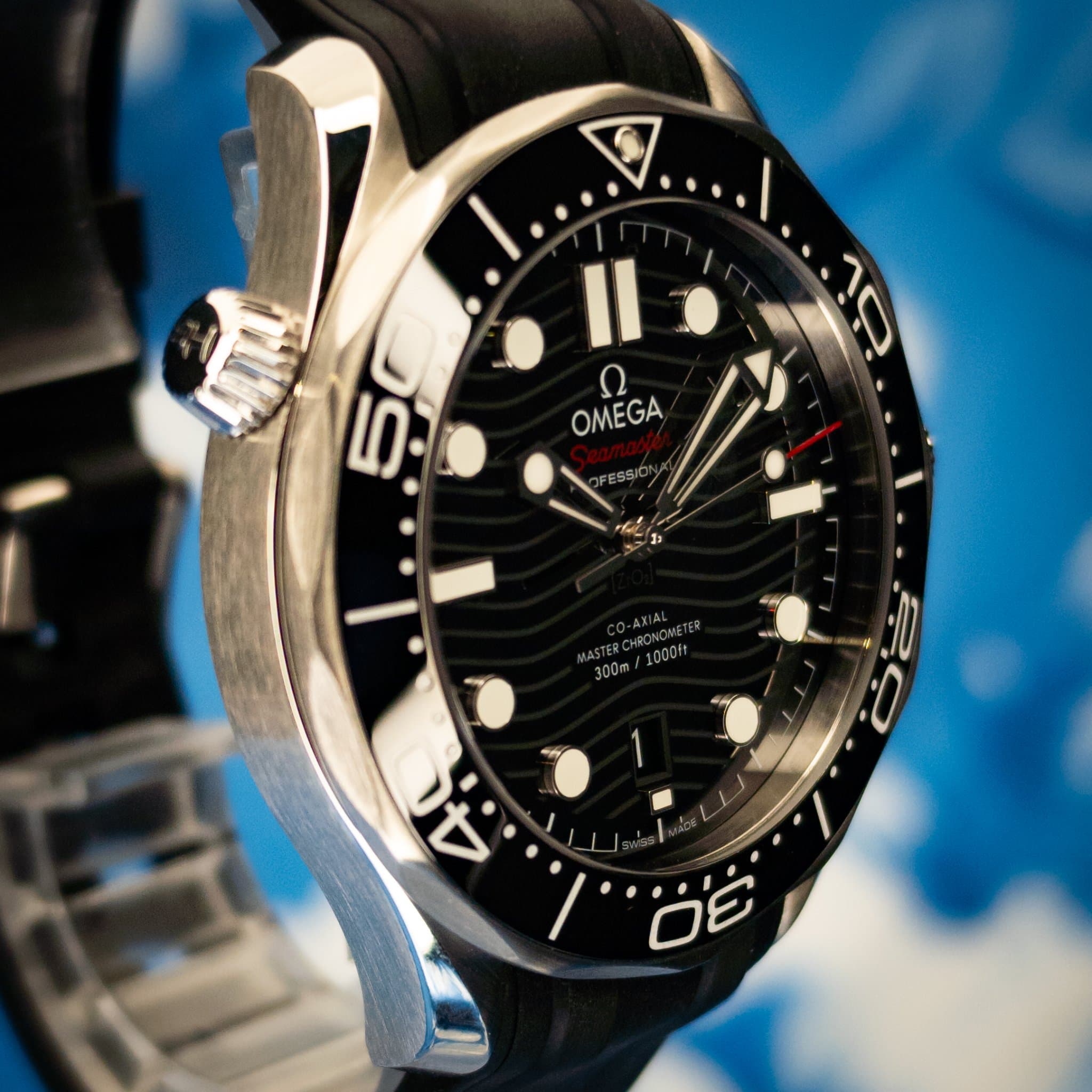 Omega Seamaster Black Wave Rubber (Ref. 210.32.42.20.01.001) — photo 3