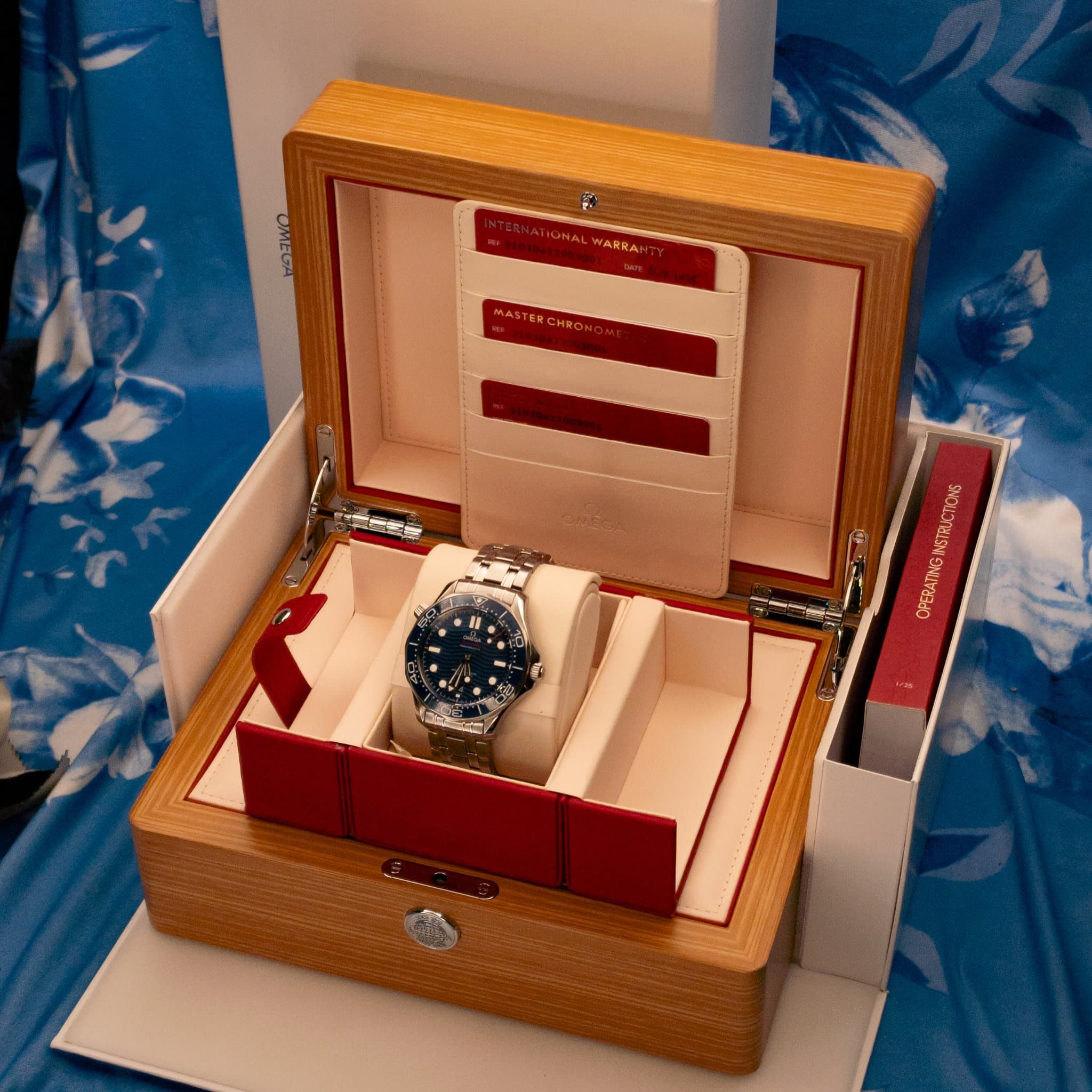 Omega Seamaster Diver 300M 2025 (Ref. 210.30.42.20.03.001) — photo 2