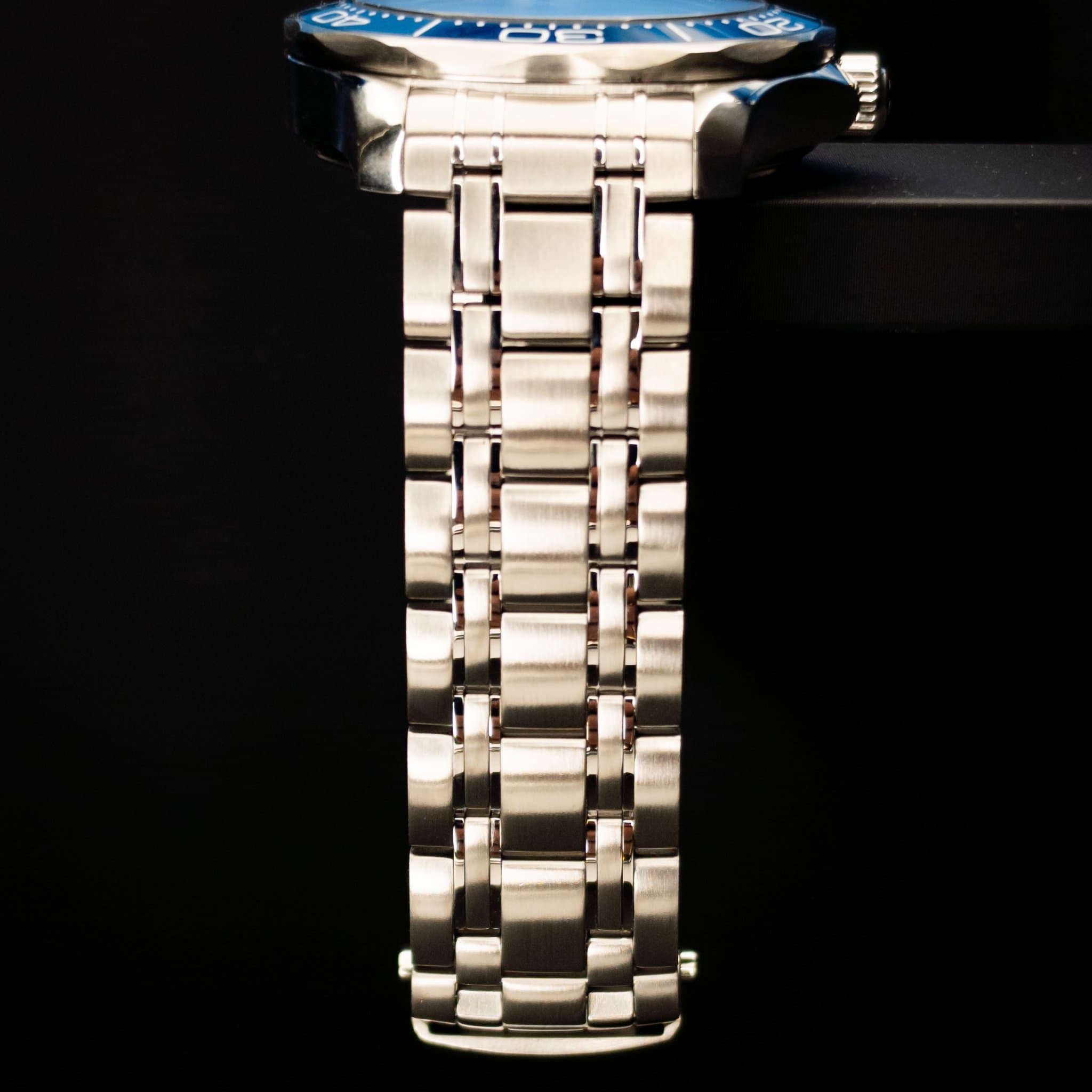 Omega Seamaster Diver 300M 2025 (Ref. 210.30.42.20.03.001) — photo 13