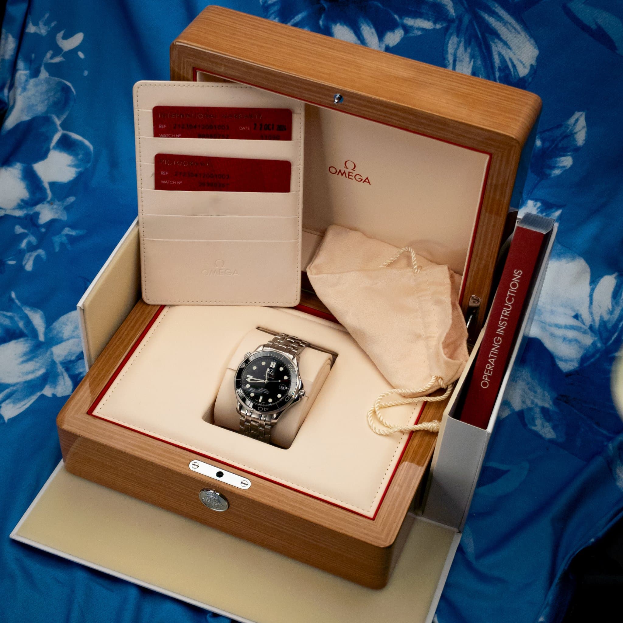 Omega SMP Black No Wave Steel (Ref. 212.30.41.20.01.003) — photo 2